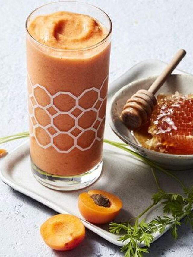 10 Healthy Smoothie Recipes to Make for Breakfast in 2024