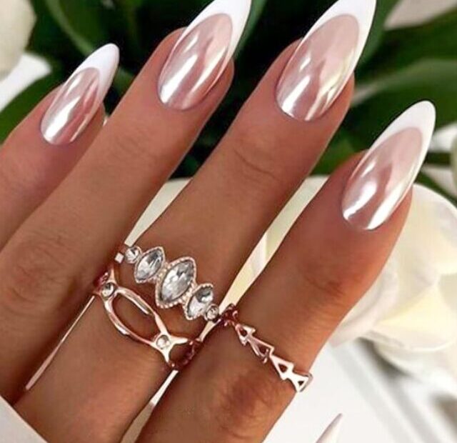 8 Luxurious And Elegant Nail Designs