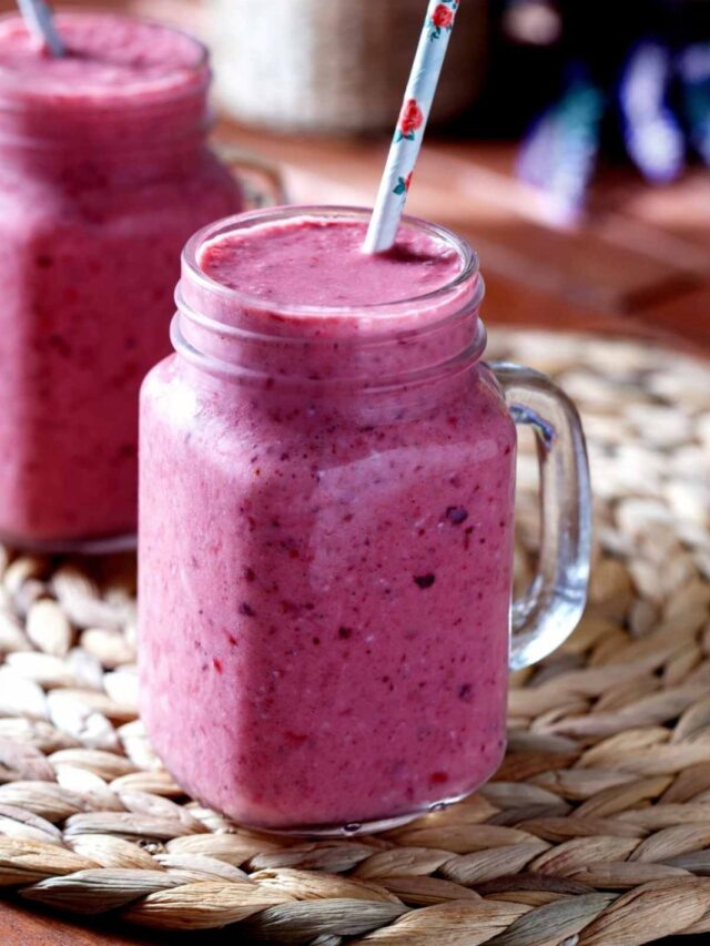 10 Low-Carb Homemade Smoothies To Try